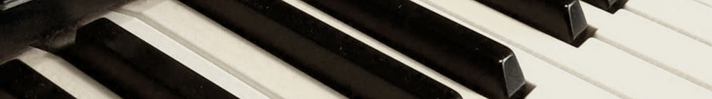 close-up photo of a piano keyboard